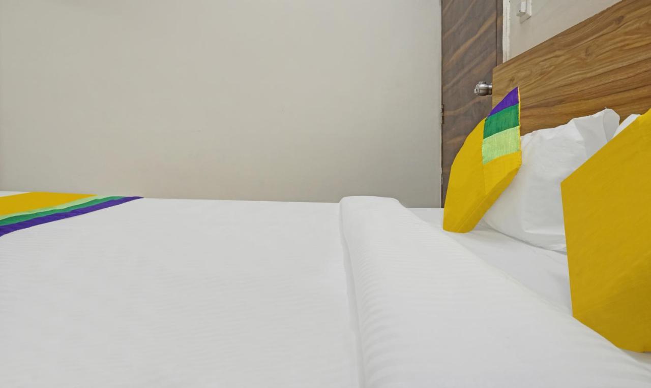 Itsy Hotels Ay Plus Hotels Kharadi Bagian luar foto