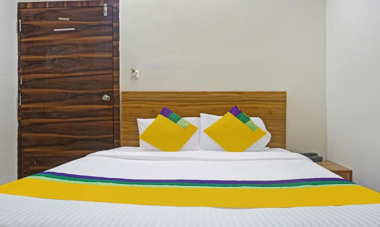 Itsy Hotels Ay Plus Hotels Kharadi Bagian luar foto